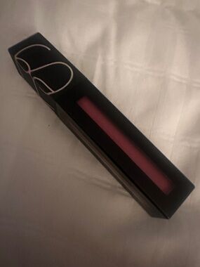 NARS lip gloss walk this way